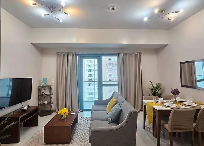 Apartamento One Uptown Executive 2 Bedroom, With Balcony, Washer & Netflix