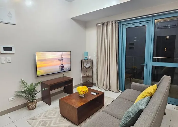 One Uptown Executive 2 Bedroom, With Balcony, Washer & Netflix Apartamento Manila